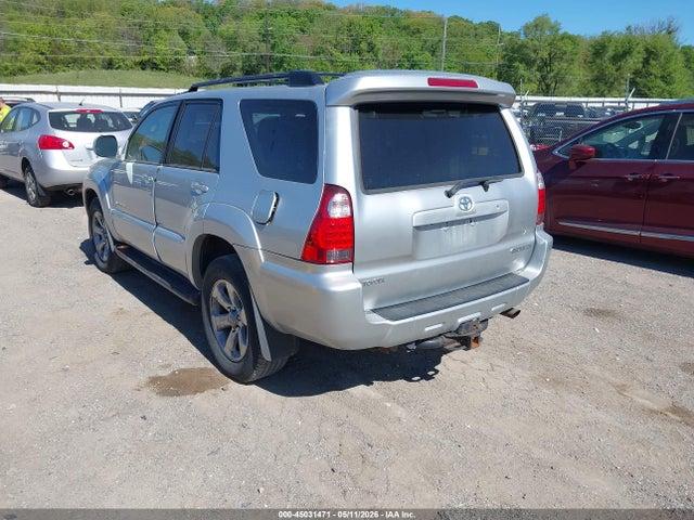 Toyota 4Runner Limited V8