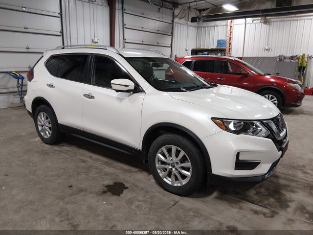 Salvage Nissan Rogue Image