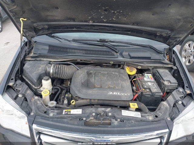 Chrysler Town & Country Touring-l Anniversary Edition