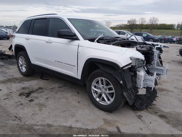 Salvage Jeep Grand Cherokee Image