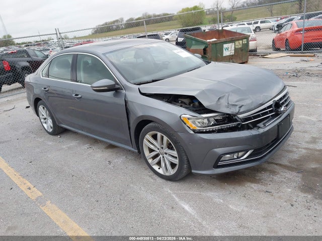 Salvage Volkswagen Passat Image