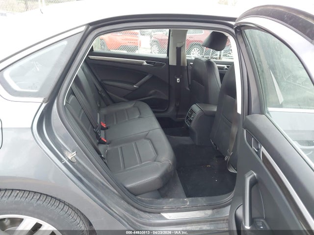 Volkswagen Passat 2.0t Se