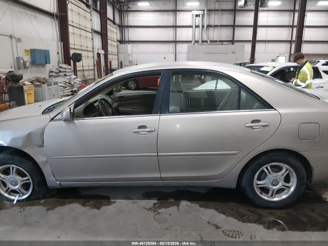 Toyota Camry Le