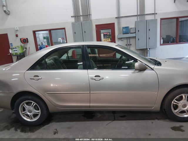 Toyota Camry Le
