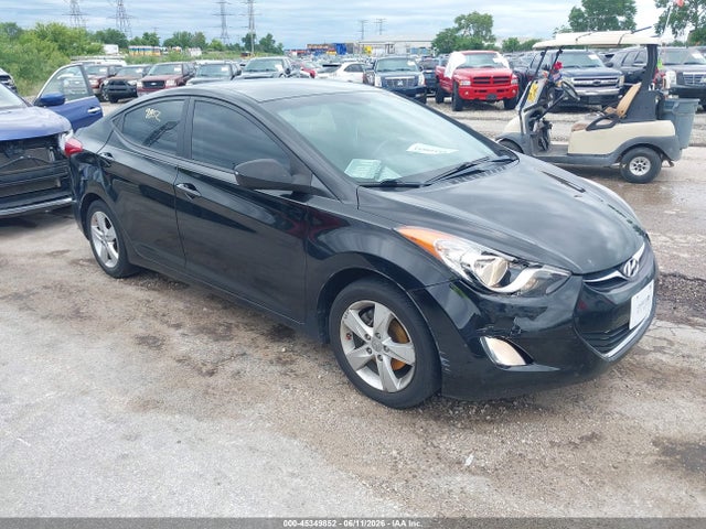 Salvage Hyundai ELANTRA Image