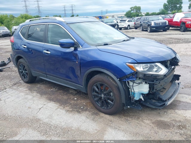 Salvage Nissan Rogue Image
