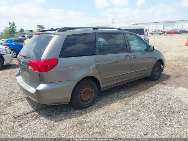 Toyota Sienna Le