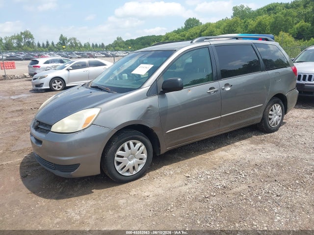 Toyota Sienna Le