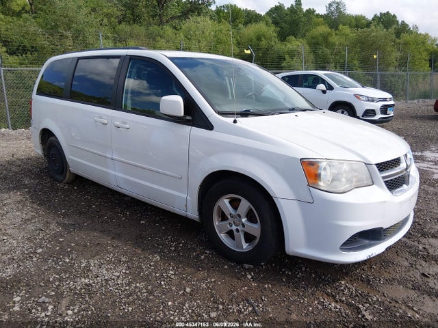 Salvage Dodge Grand Caravan Image