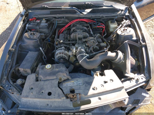 Ford Mustang V6 Deluxe