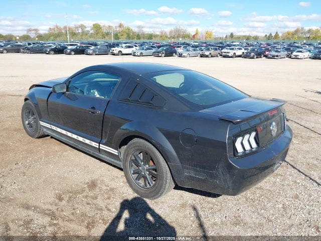 Ford Mustang V6 Deluxe