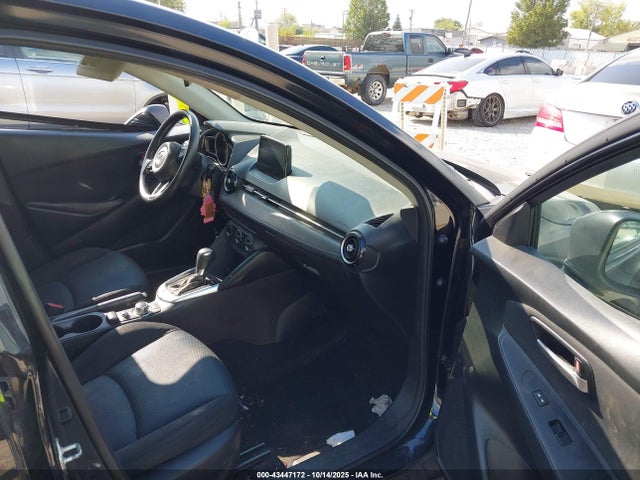 Toyota Yaris Le