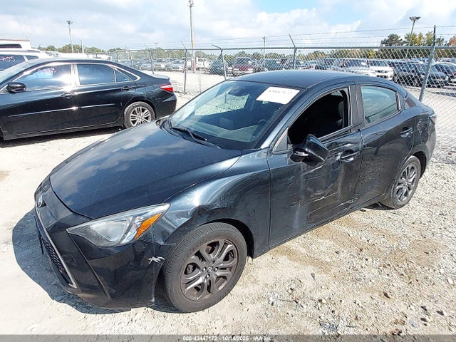 Toyota Yaris Le