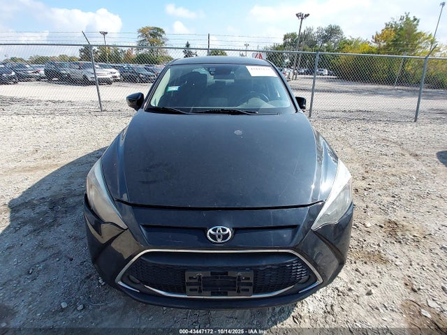 Toyota Yaris Le