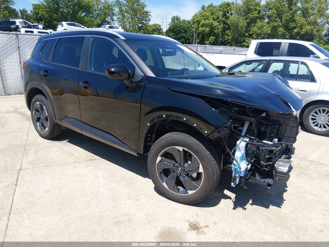 Salvage Nissan Rogue Image