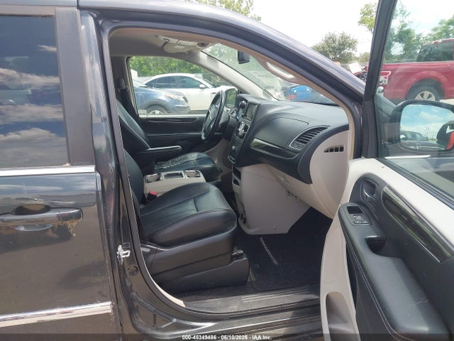 Chrysler Town & Country Touring