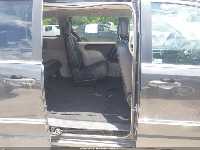 Chrysler Town & Country Touring