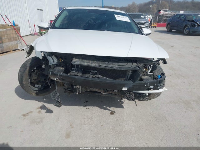 Hyundai ELANTRA Limited