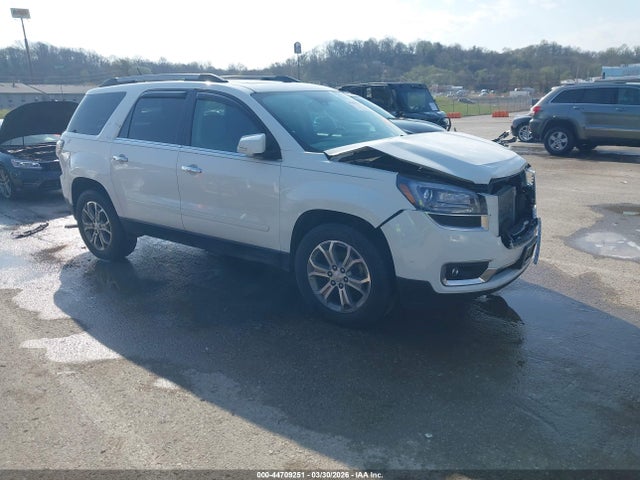 Salvage GMC Acadia Image
