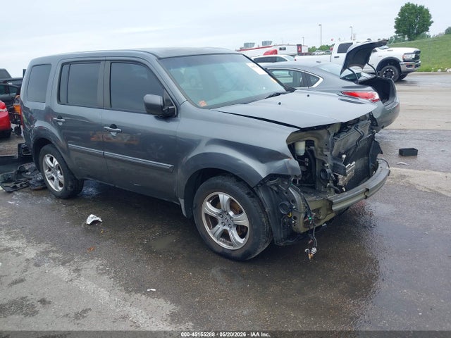 Salvage Honda Pilot Image