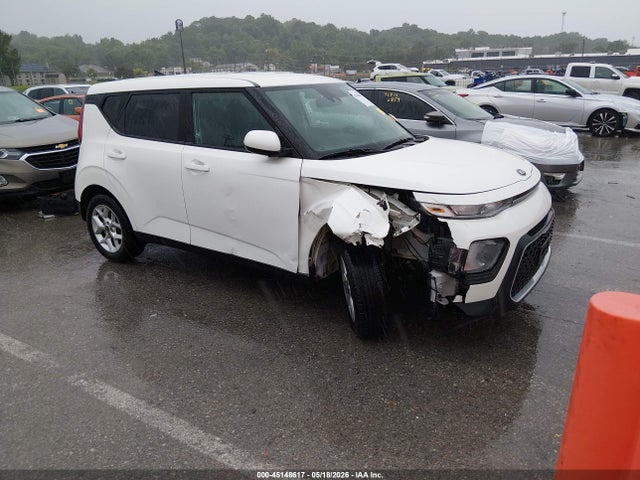 Salvage Kia Soul Image