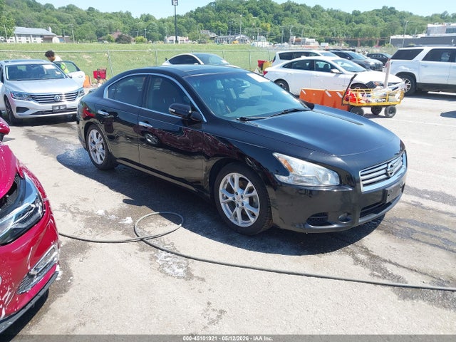 Salvage Nissan Maxima Image