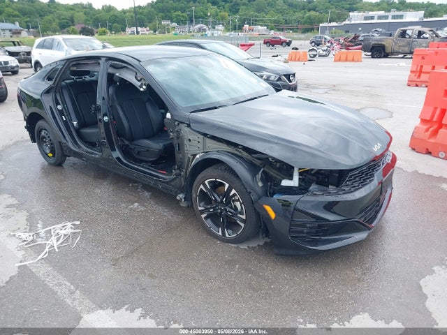 Salvage Kia K5 Image