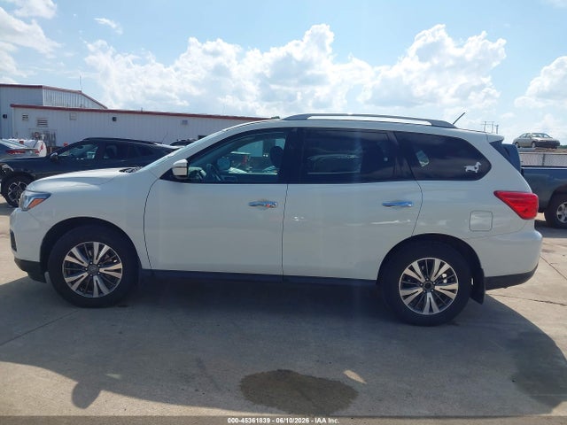 Nissan Pathfinder S