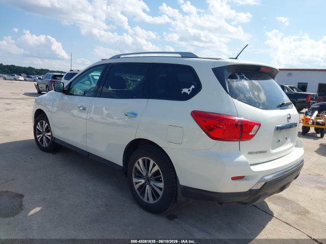 Nissan Pathfinder S