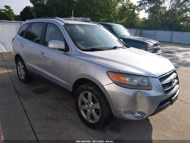 Salvage Hyundai SANTA FE Image