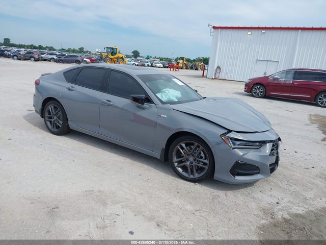 Salvage Acura TLX Image