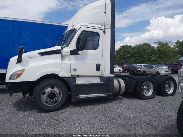 Freightliner New Cascadia 126