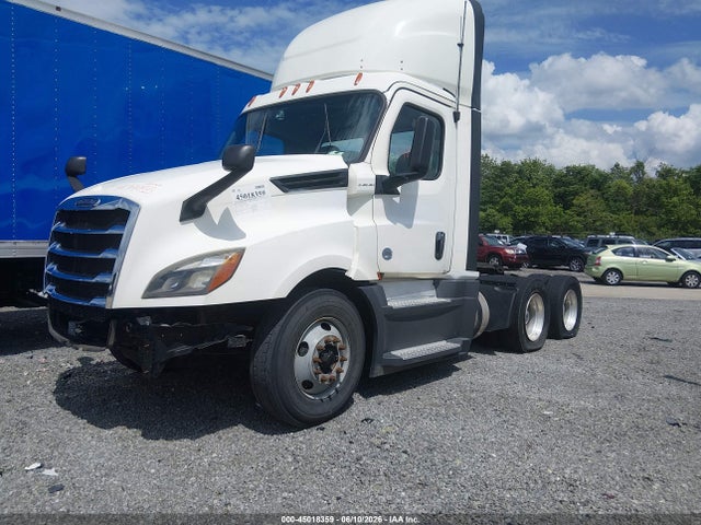 Freightliner New Cascadia 126