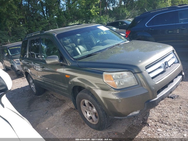 Salvage Honda Pilot Image