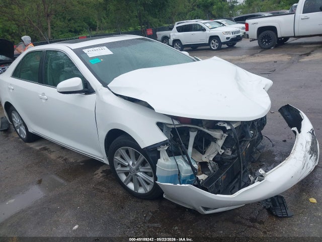 Salvage Toyota Camry Image