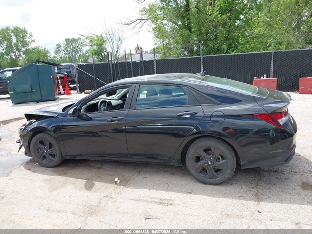Hyundai ELANTRA Sel
