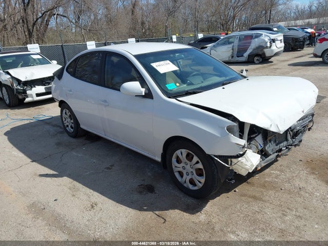 Salvage Hyundai ELANTRA Image