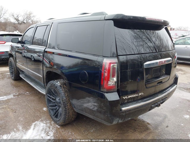 GMC Yukon Denali