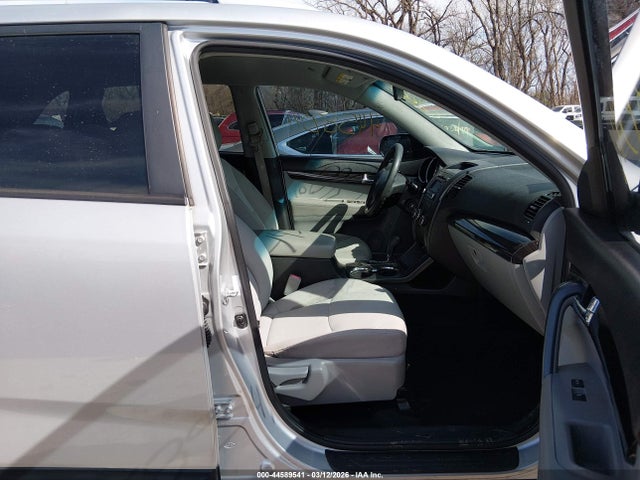 Kia Sorento Lx V6