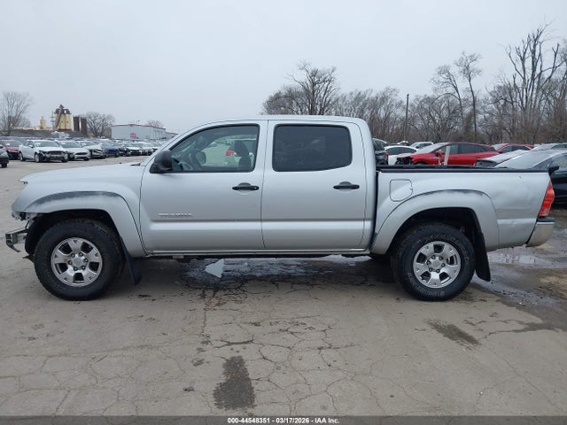 Toyota Tacoma Base V6