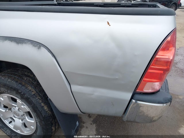 Toyota Tacoma Base V6