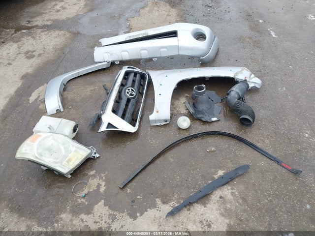 Toyota Tacoma Base V6