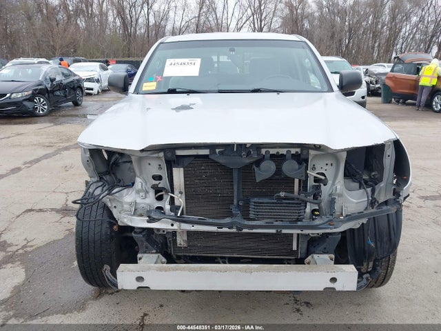 Toyota Tacoma Base V6
