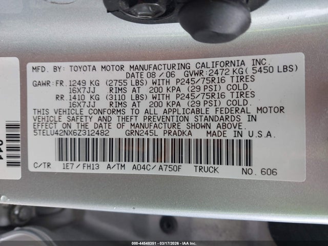Toyota Tacoma Base V6