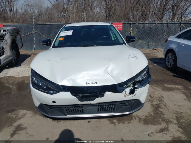 Kia EV6 Light