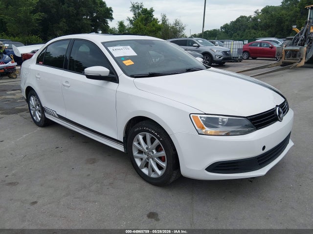 Salvage Volkswagen Jetta Image