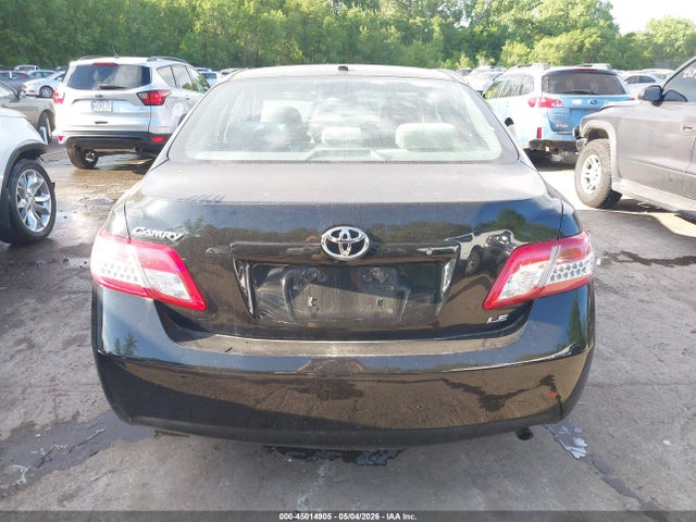 Toyota Camry Le