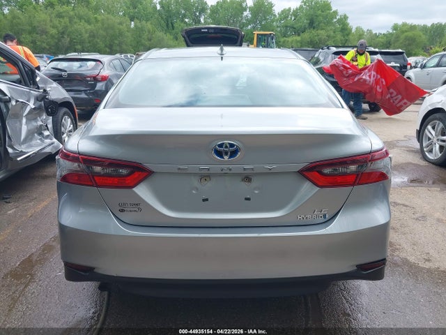 Toyota Camry Le Hybrid