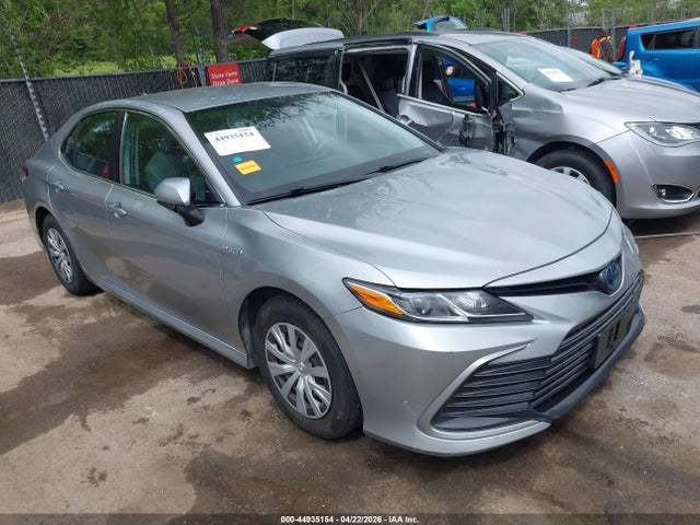 Salvage Toyota Camry Image