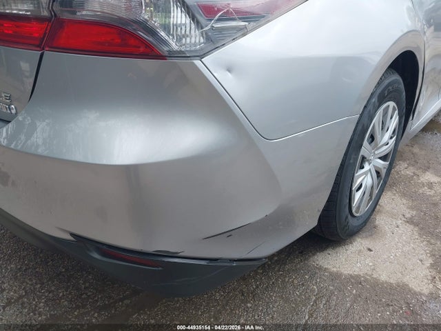 Toyota Camry Le Hybrid